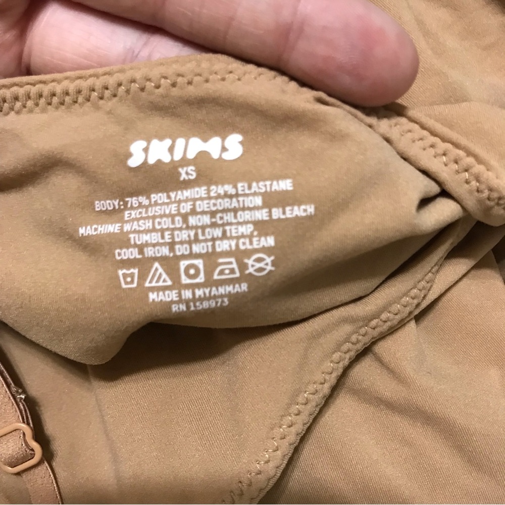 Skims Bodysuit - Picture 5 of 5